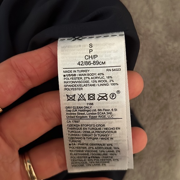 Banana republic partially wool, lined top - Picture 4 of 5